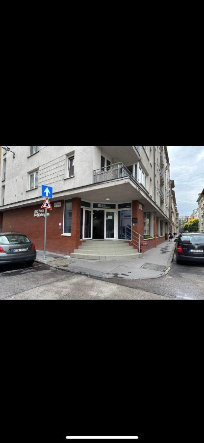 Viola Hostel Budapesta Exterior foto